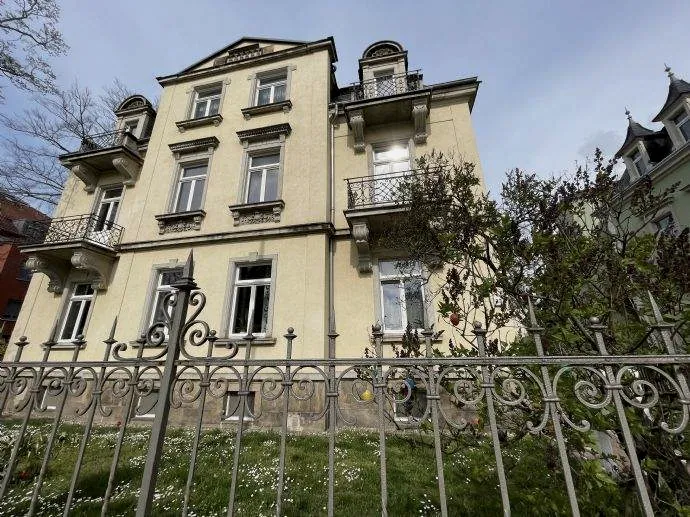 Vermietete Wohnung in einer Villa in Dresden-Blasewitz
